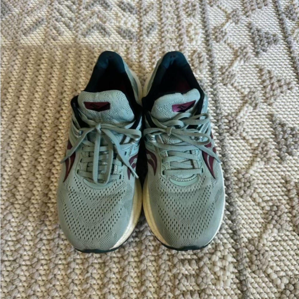 Great condition women shose